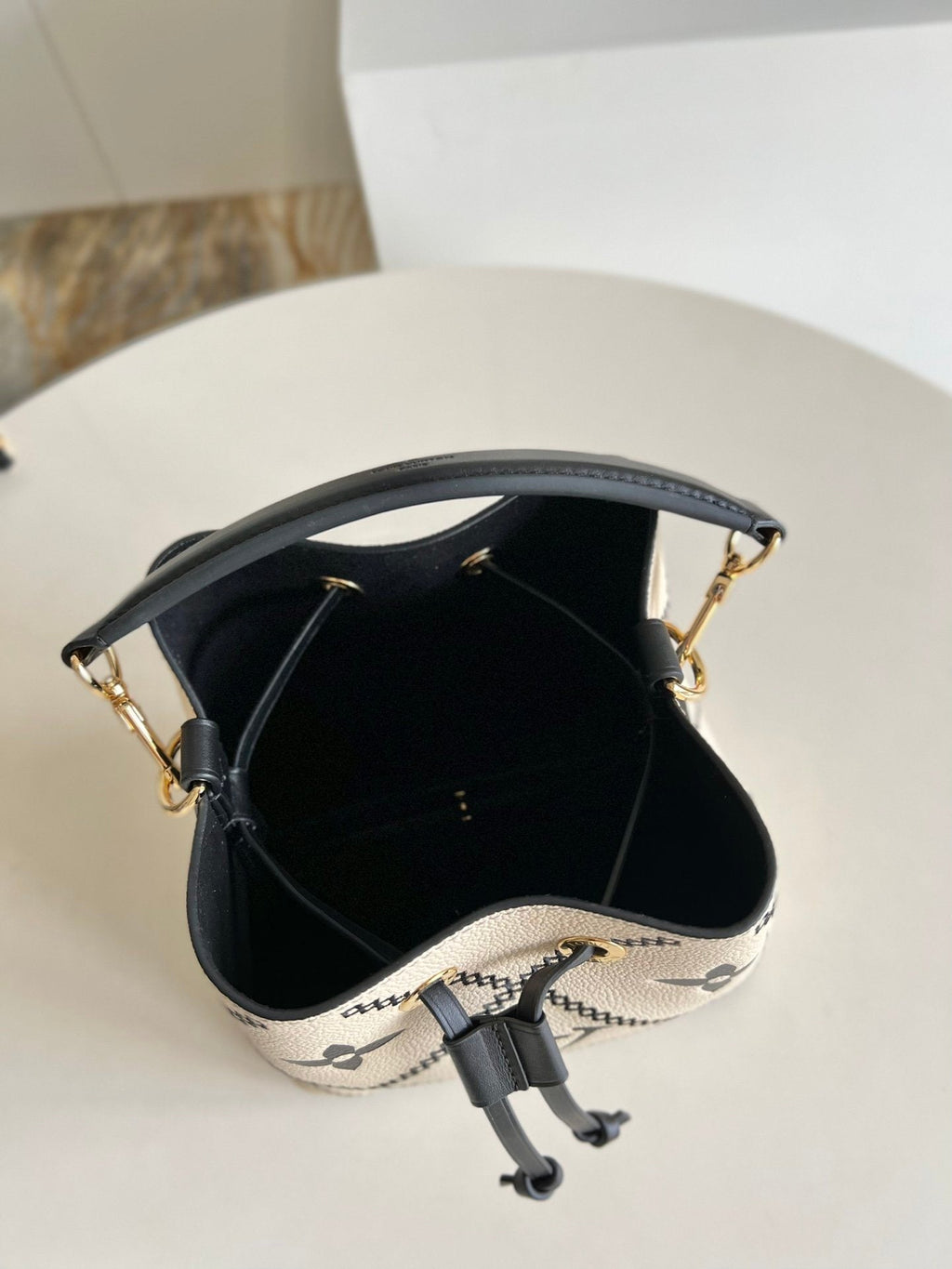 LO-LV bags 6