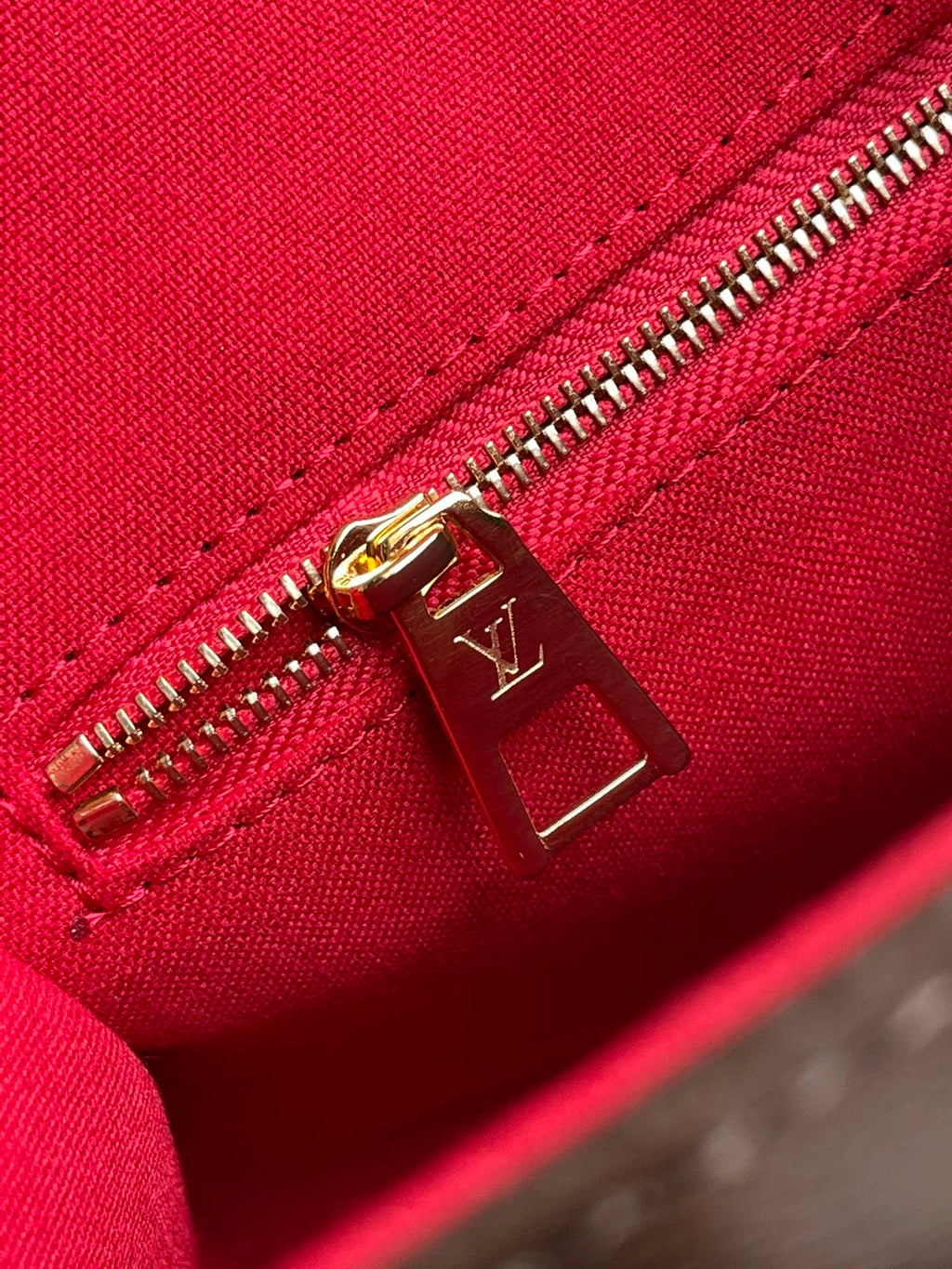LO-LV bags 37