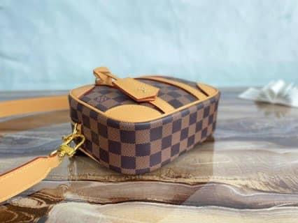 LO-LV bags 2701