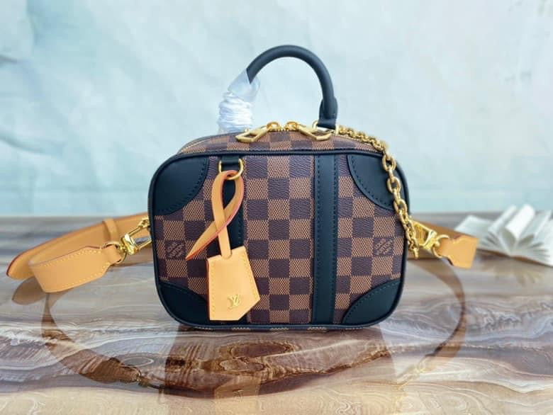 LO-LV bags 2700
