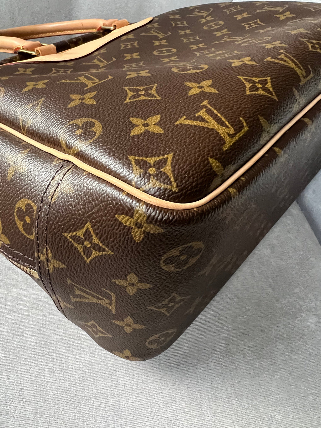 LO-LV bags 2093