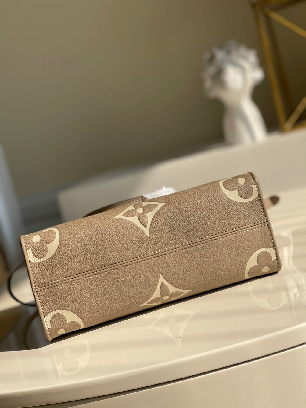 LO-LV bags 36