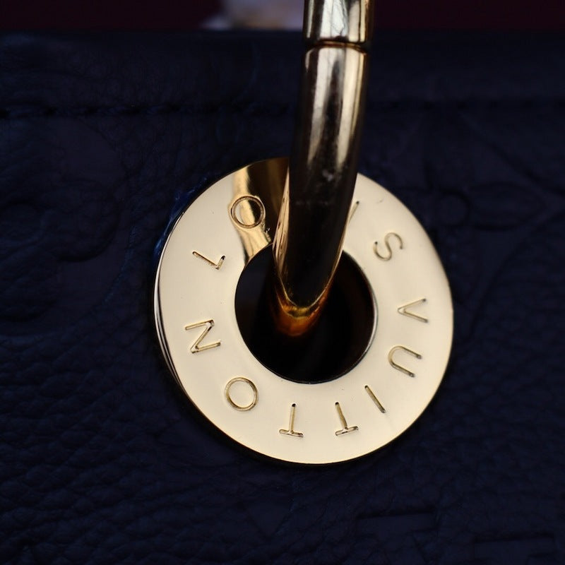 LO-LV bags 13