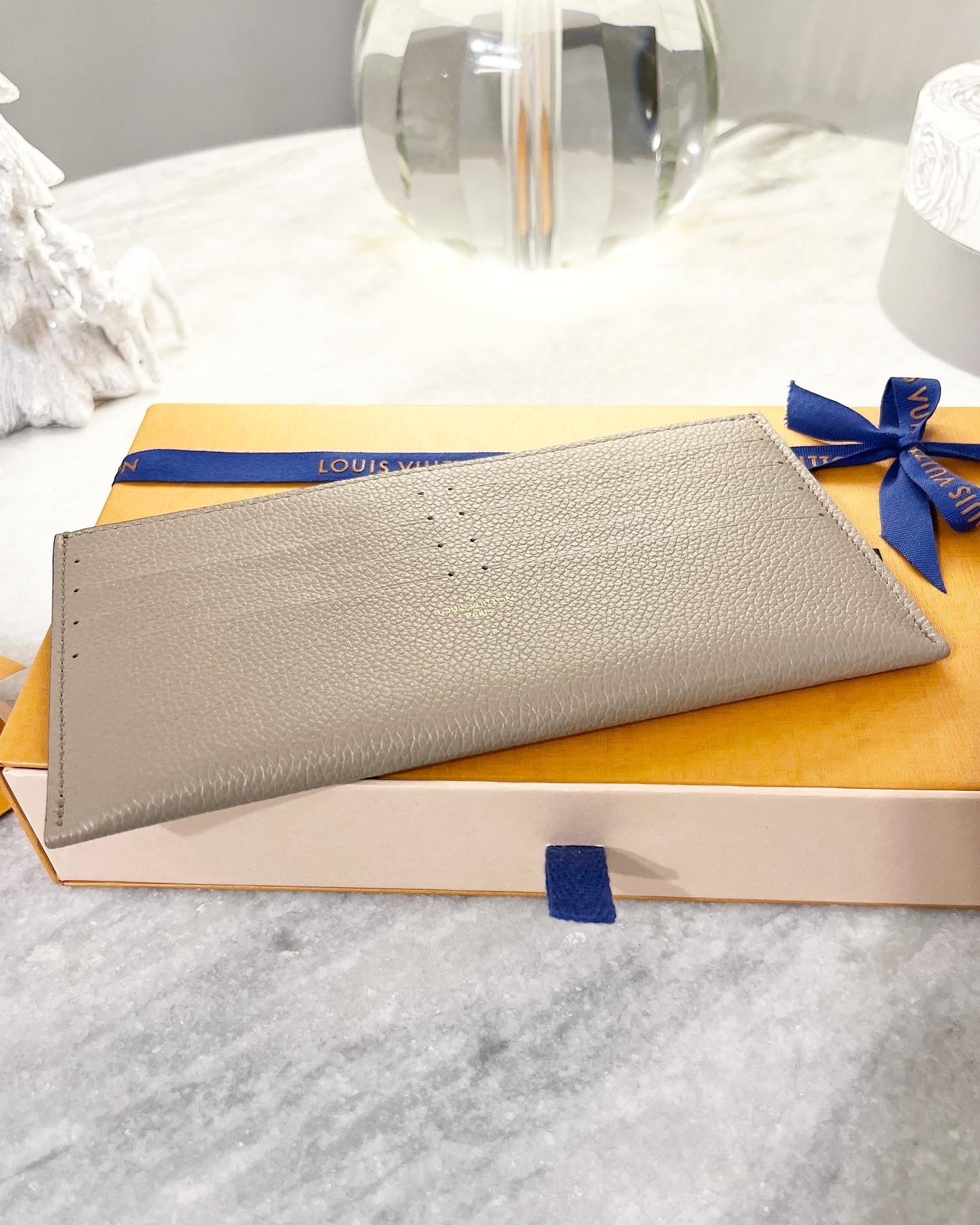 LO-LV bags 2298