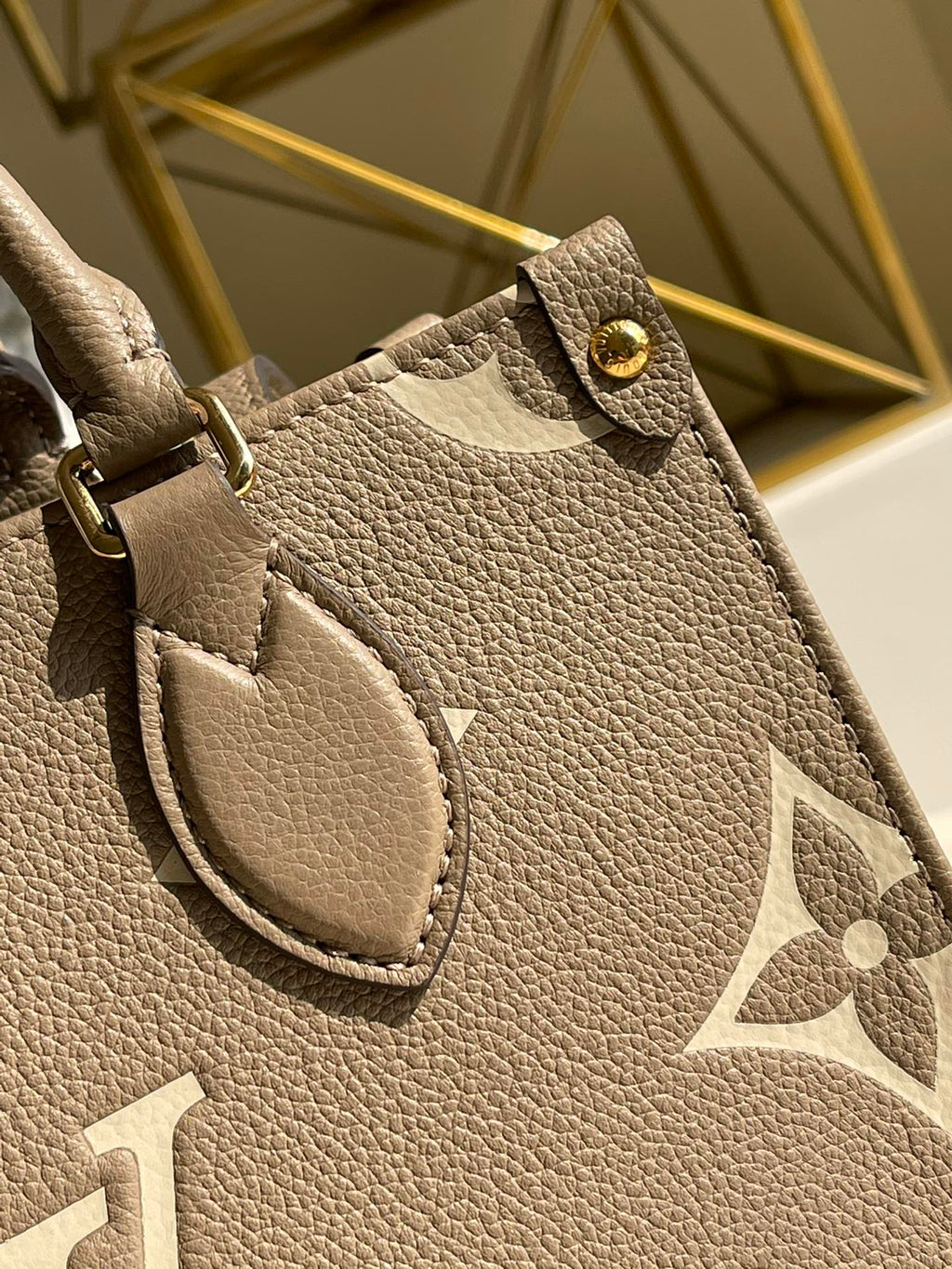 LO-LV bags 36