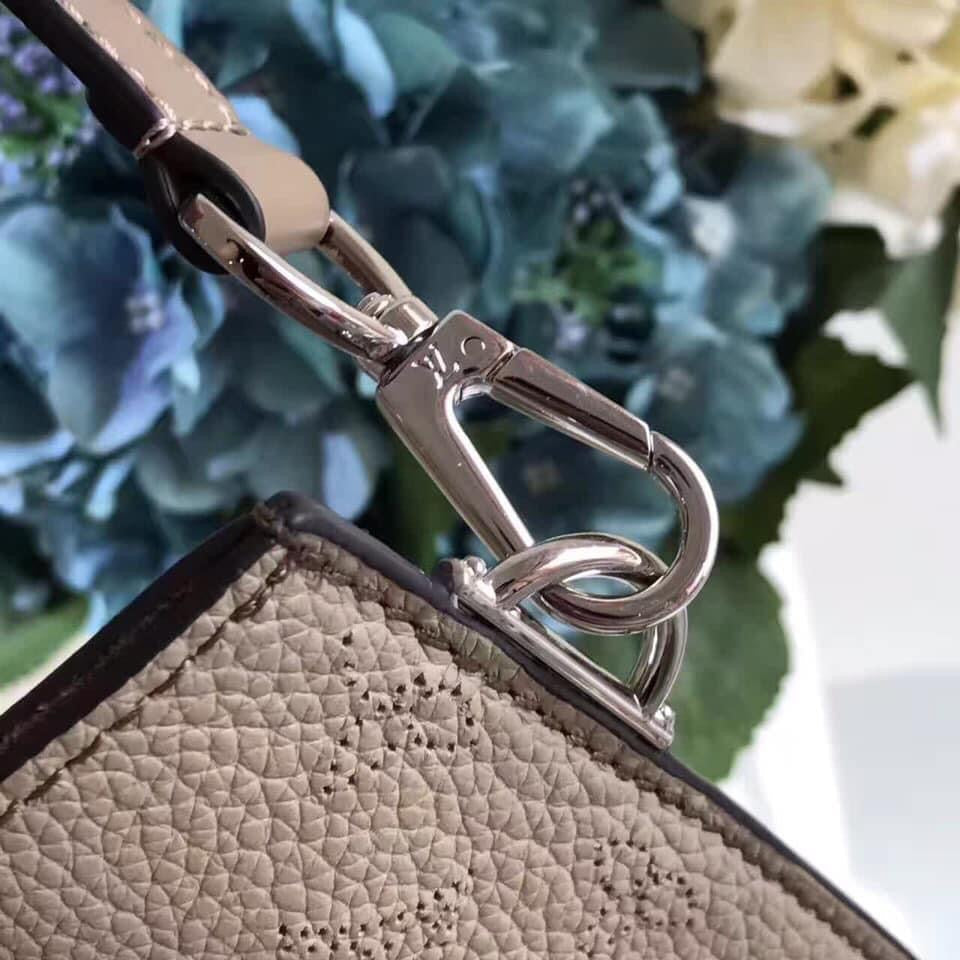 LO-LV bags 24