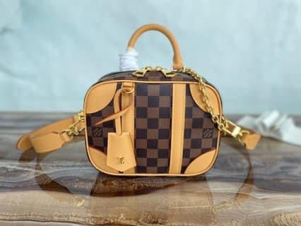 LO-LV bags 2701