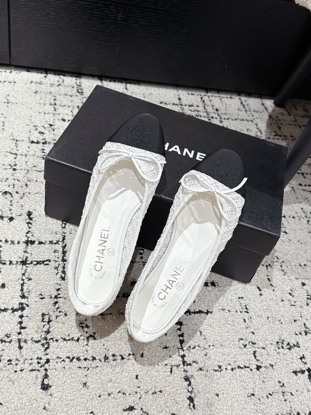 BALLET FLAT 25S IN WHITE MIX BLACK TWEED