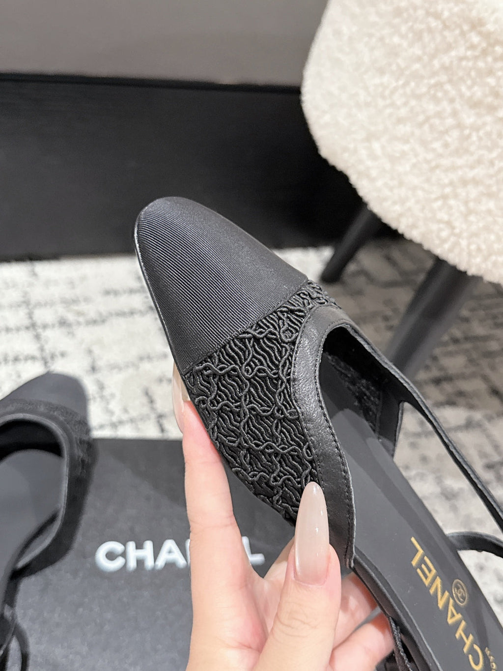 SLINGBACK 25S IN BLACK FABRIC