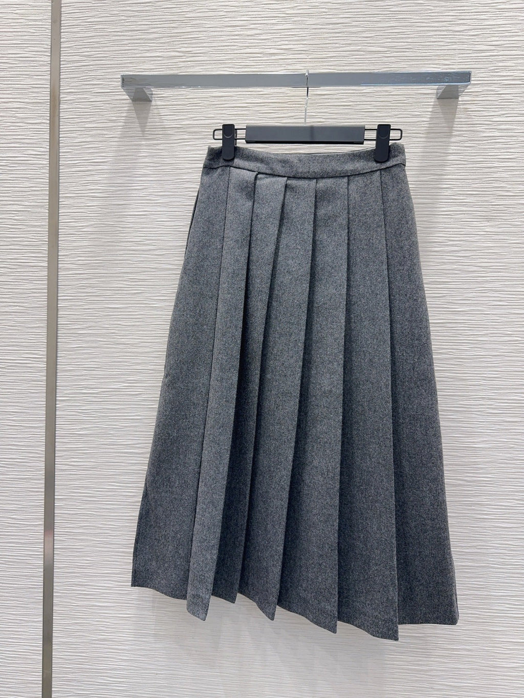 PRADA 25S LONG PLEATED SKIRT 212