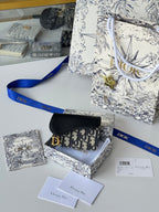 DIOR 25S SADDLE JASMINE GUSSET CARD HOLDER 10 IN BLUE BLACK OBLIQUE JACQUARD CANVAS AND CALFSKIN