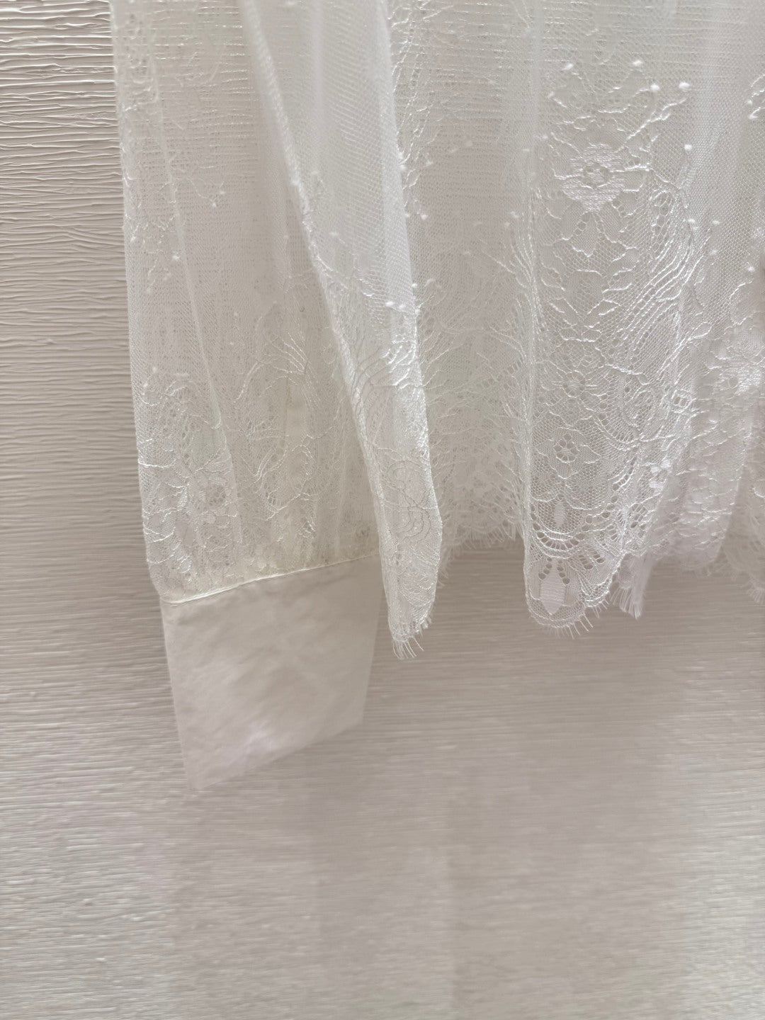 MIUMIU LONG-SLEEVE LACE SHIRT 267993