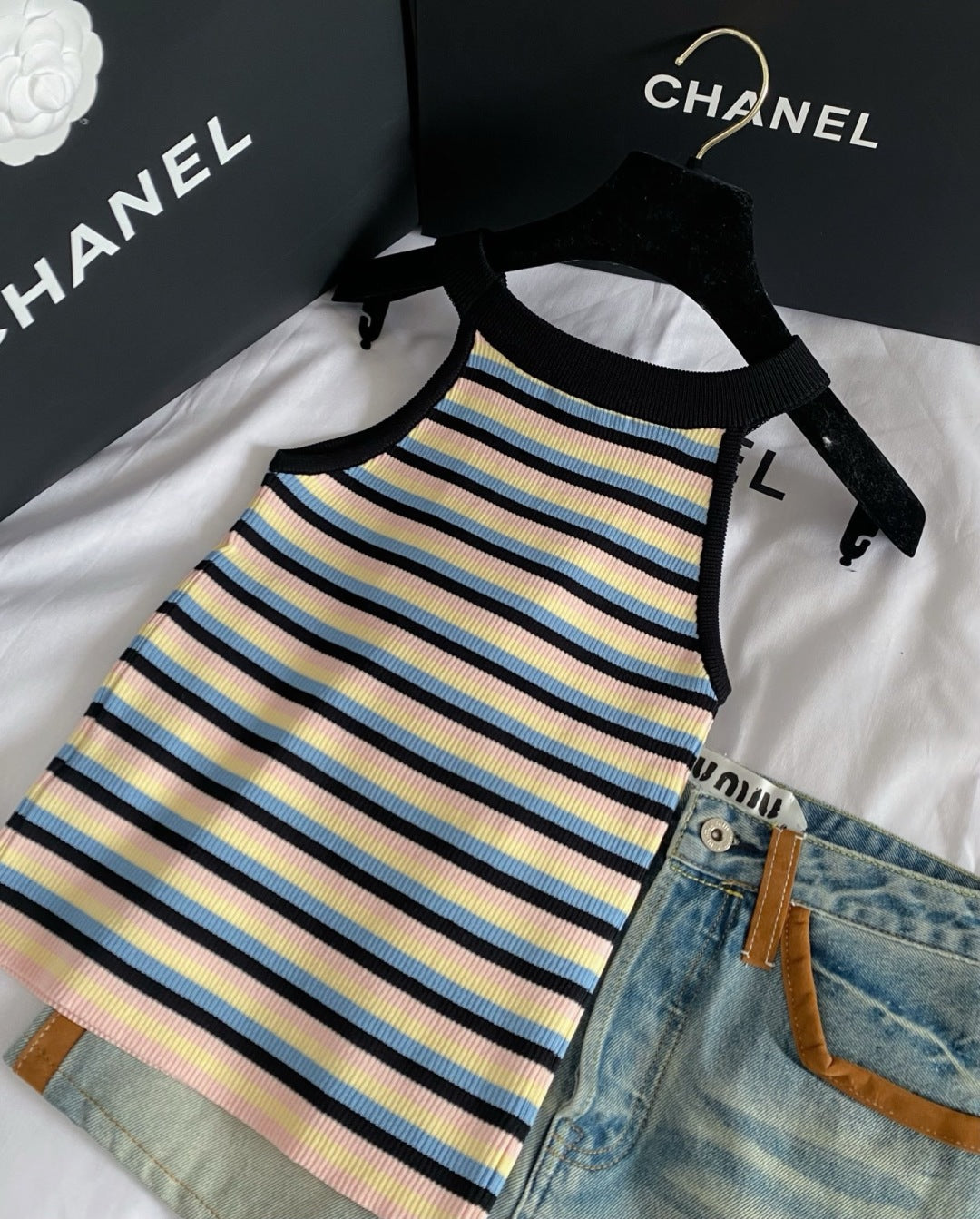 CHANEL KNITTED HALTER TOP