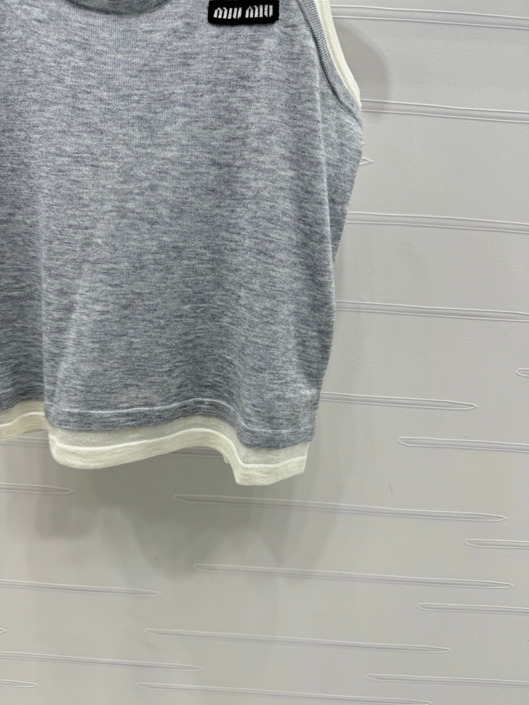 MIUMIU SLEEVELESS TOP 269404