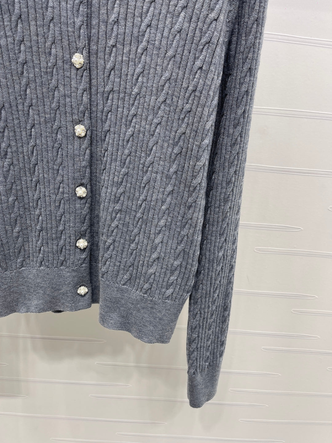 MIUMIU CARDIGAN STYLE 612