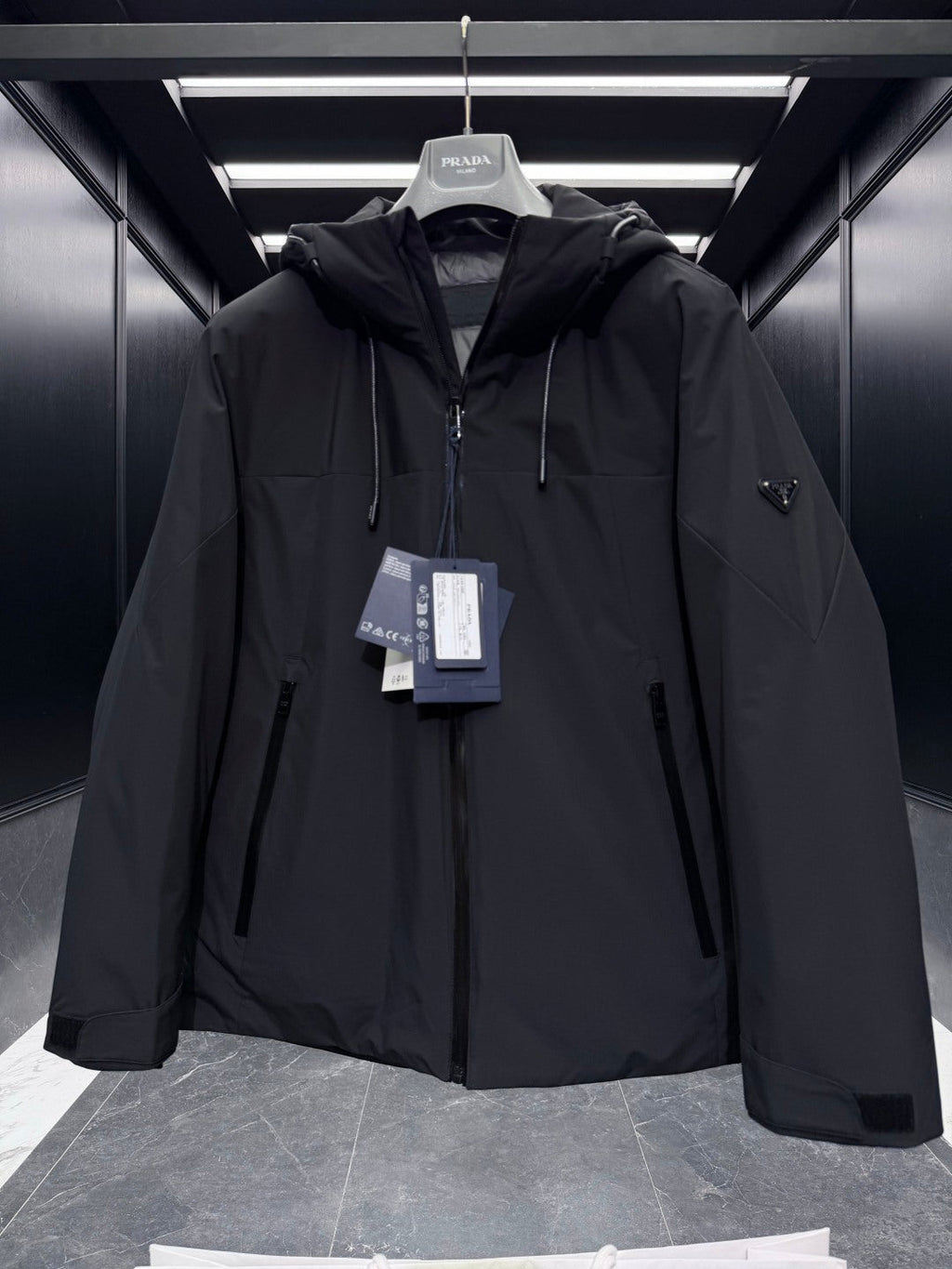 PRADA 25S DOWN JACKET 354