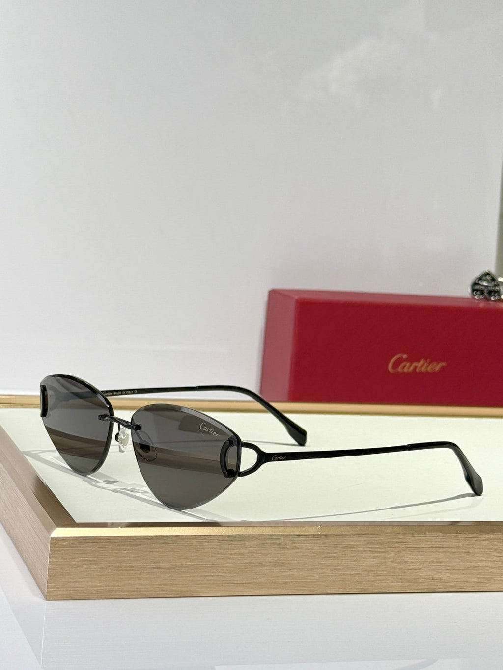 C DE TRIANGLE FRAME SUNGLASSES CT0334S IN METAL
