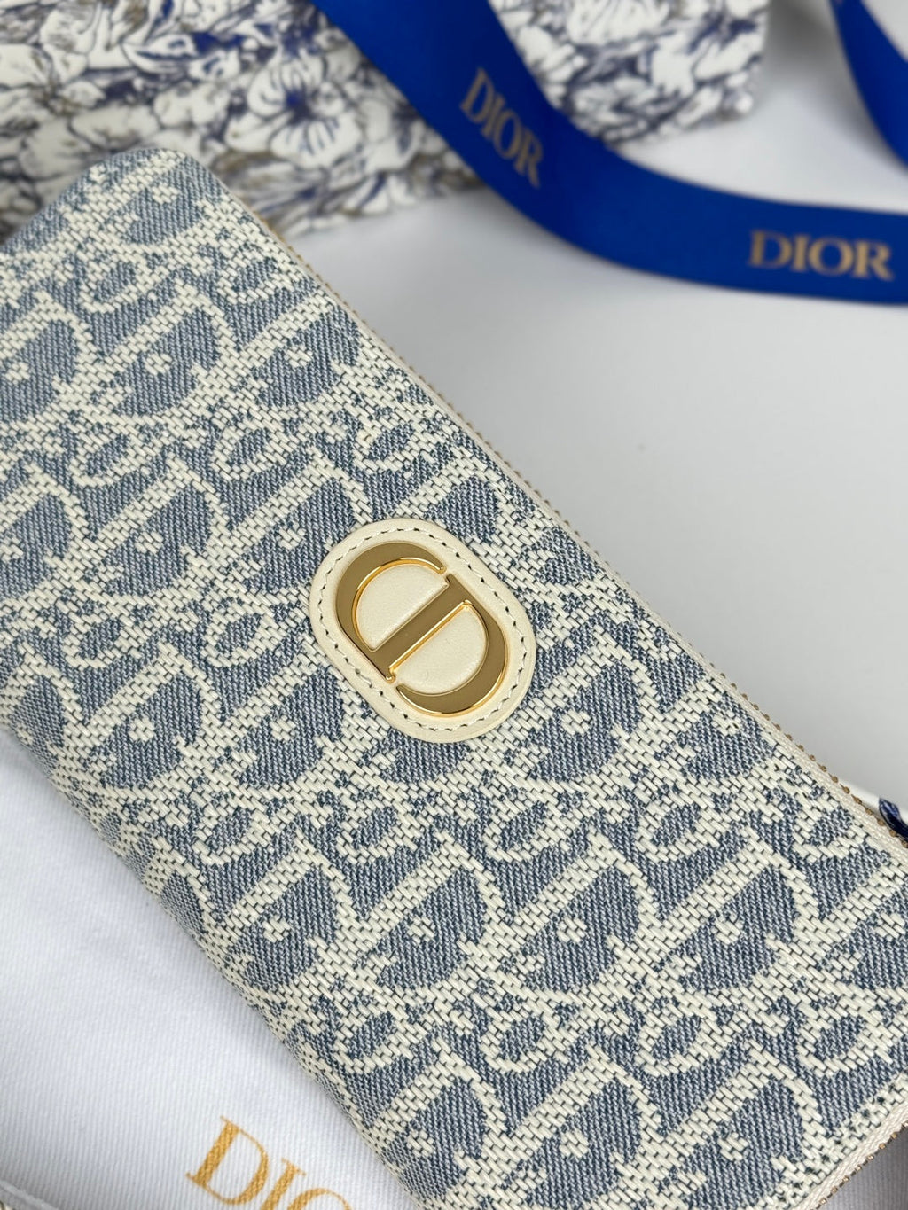 CD 30 Montaigne Voyageur Slim 19.5cm White Grey Jacquard 258608