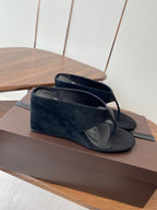ALAIA WEDGE THONG SANDALS 25S IN BLACK SUEDE