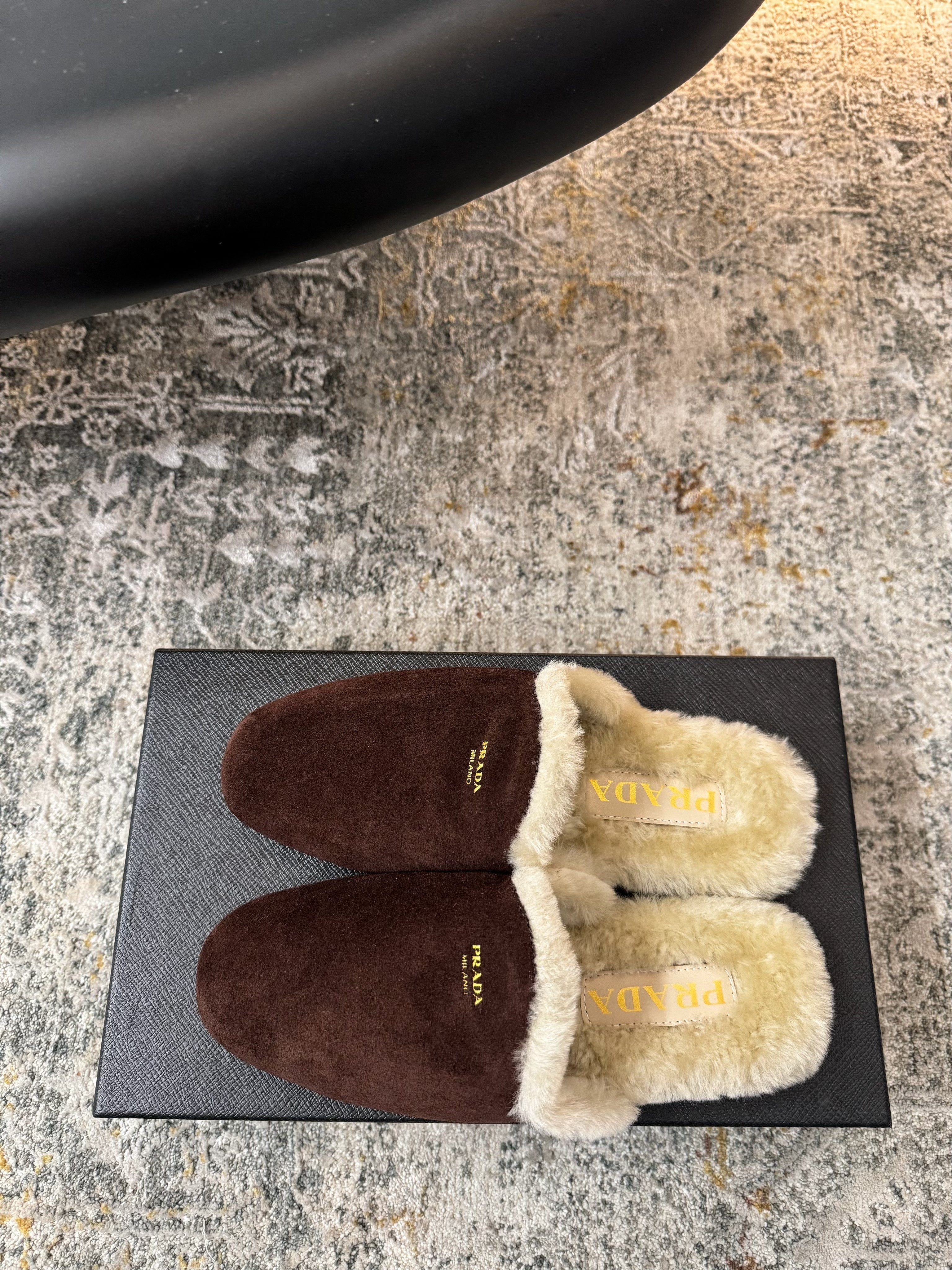 PRADA 25S CLOGS IN EARTH BROWN SUEDE AND BEIGE FUR-LINED