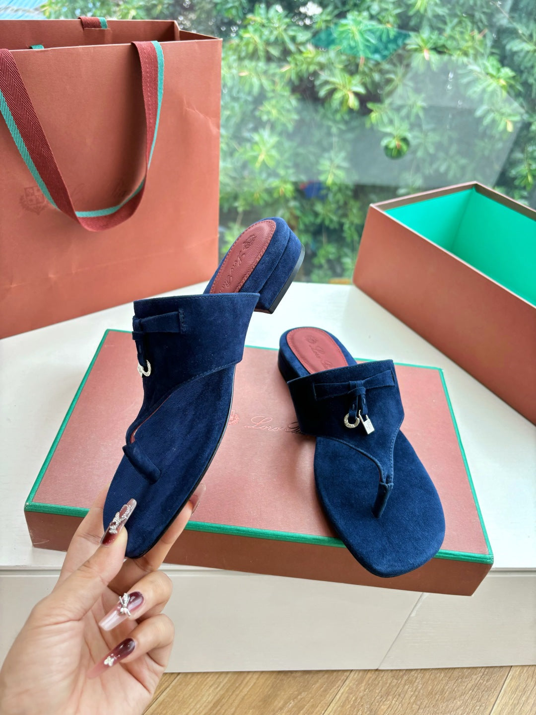 LP THONG SANDALS 25S IN MIDNIGHT BLUE SUEDE