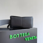 BV 25 Arco Camera Bag 28cm Black Leather