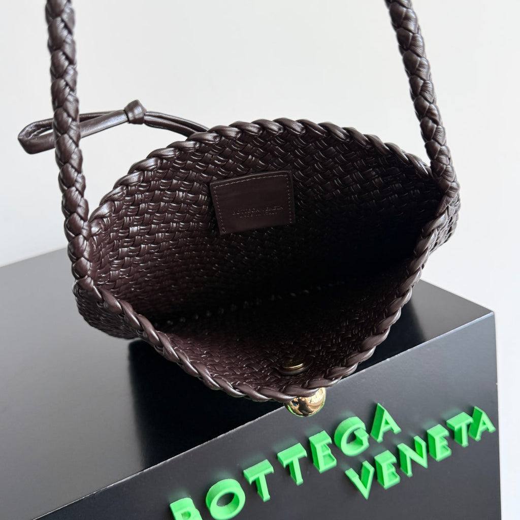 BV Tosca Bag 17cm Fondant Intrecciato Leather GHW