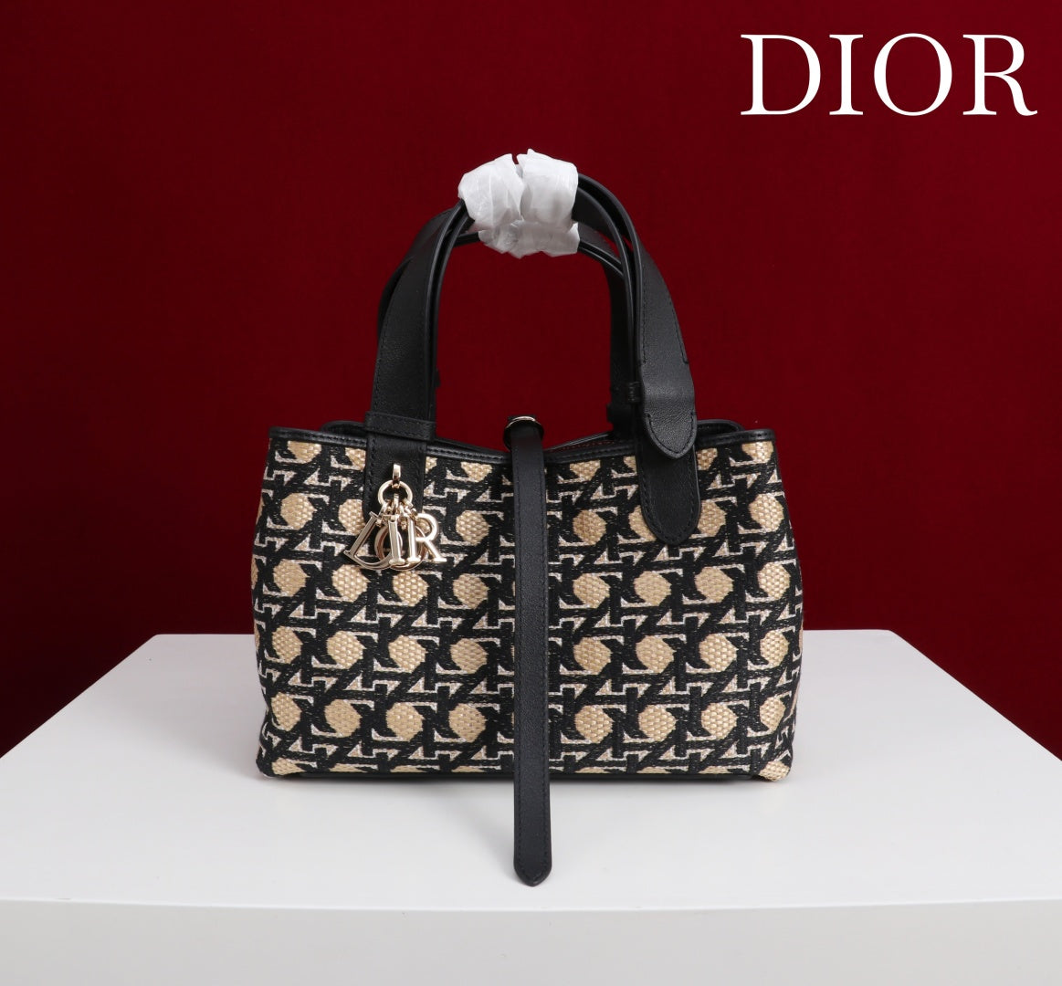 CD Toujours Small Bag 23 Diamond Black Beige Leather 280283