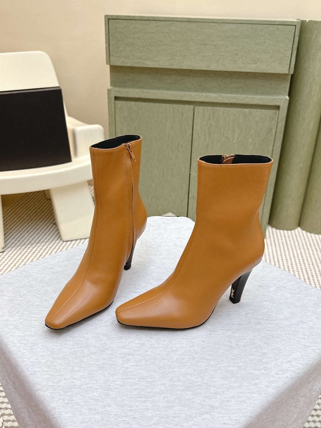 YSL 25S HEELED ANKLE BOOTS 75 MM IN BURNT ORANGE LAMBSKIN