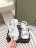 CHANEL 25S SANDALS IN WHITE PATENT CALFSKIN SILVER HARDWARE