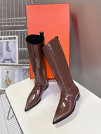HM 25S POINTED-TOE KNEE-HIGH BOOTS IN BROWN GLOSSY LAMBSKIN