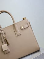 Sac De Jour Nano 26cm Beige Grain Cowhide GHW