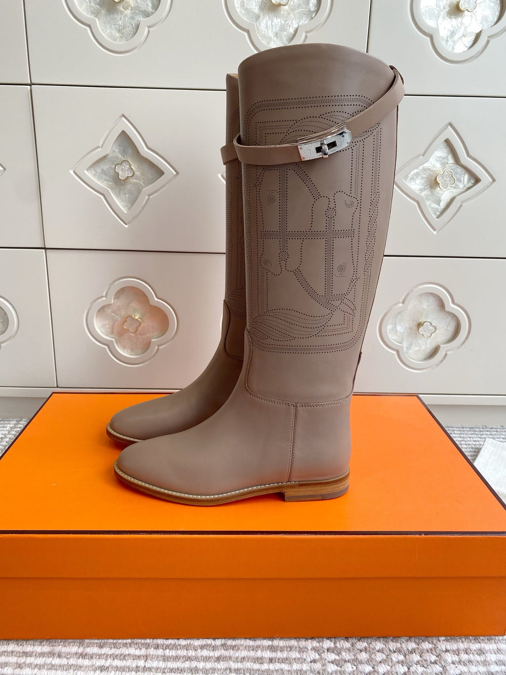 HM 25S JUMPING BOOTS IN LIGHT CARAMEL BROWN LAMBSKIN WITH SILVER HARDWARE