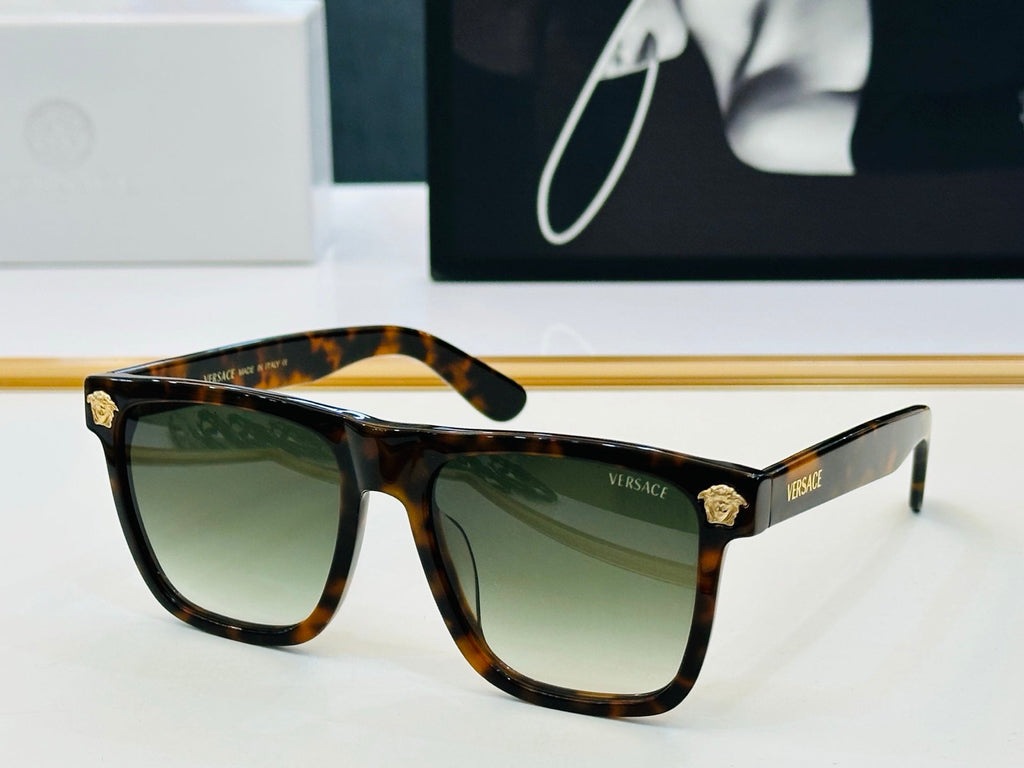 SIGNATURE SQUARED FRAME SUNGLASSES VE4526 IN ACETATE