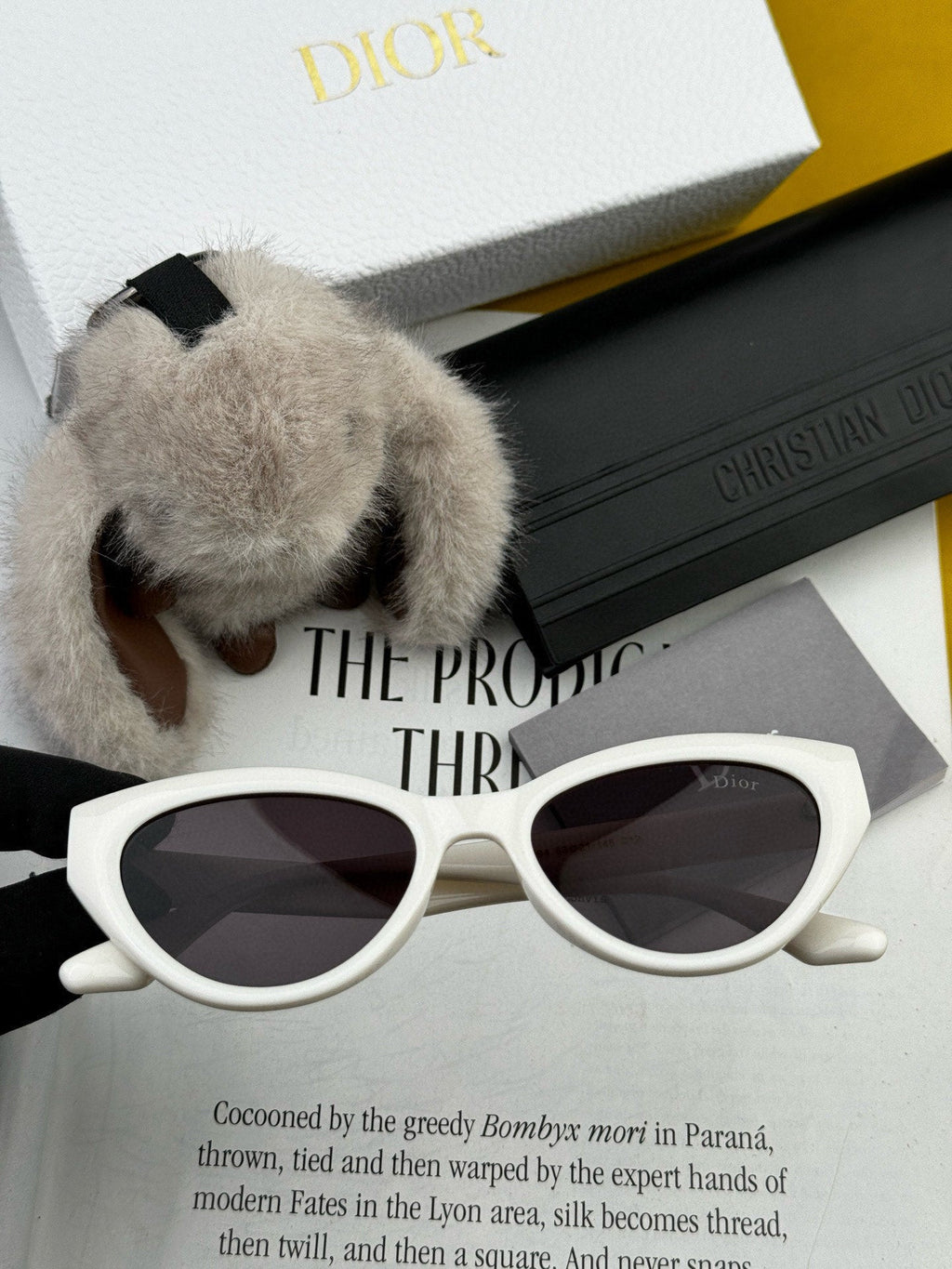CAT EYE SUNGLASS D4109 IN ACETATE