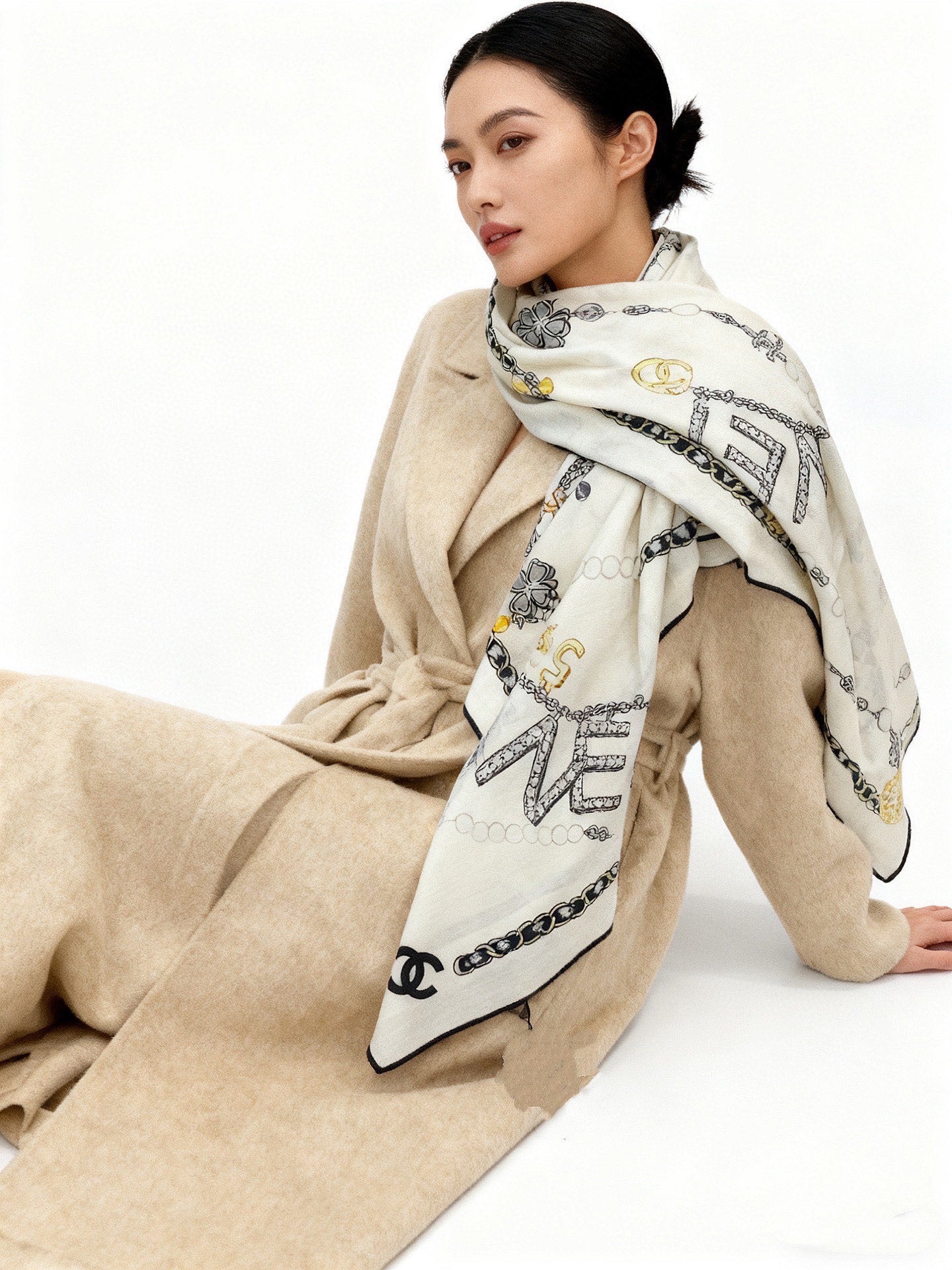 CHANEL 25S SCARF 135 CM IN CASHMERE SILK 941838