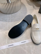 CHANEL 25S MOCCASINS IN WHITE CALFSKIN GOLD HARDWARE