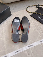 CHANEL 25S SLINGBACK IN BLACK AND ROSEWOOD CALFSKIN GOLD HARDWARE