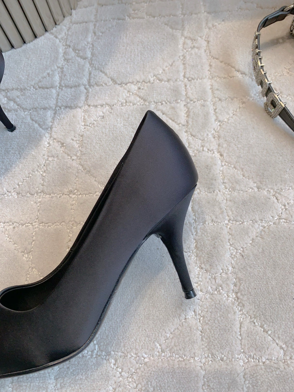 BALENCIAGA 25S POINTED-TOE HIGH HEELS 70 MM IN BLACK SATIN WITH GOLD HARDWARE