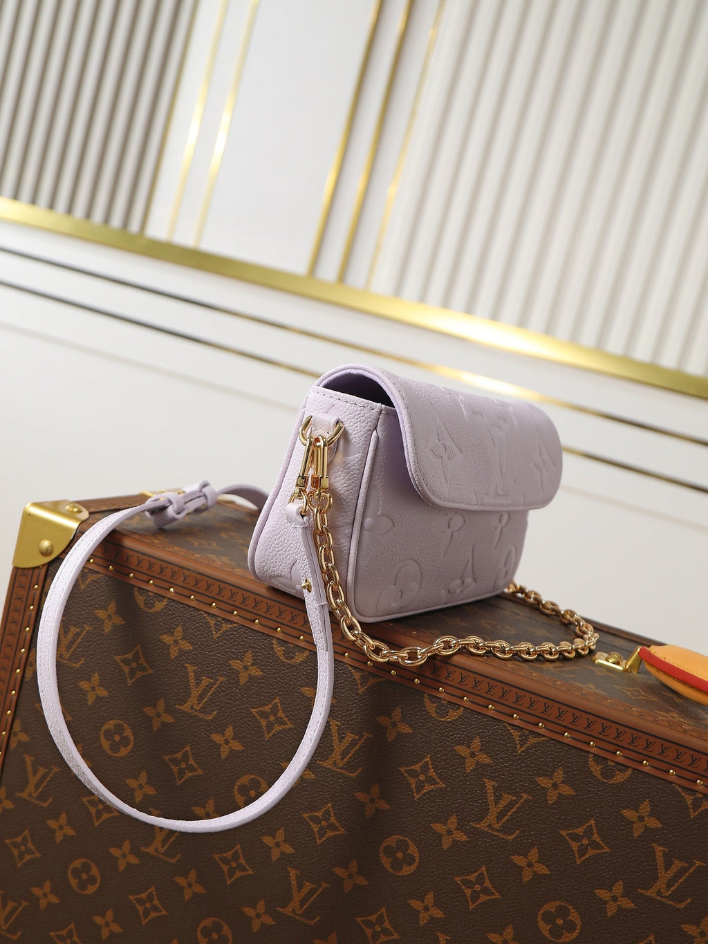 LV Wallet On Chain Ivy 23.5cm Pink Embossed Cowhide GHW