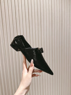 CC FLATS 25S IN BLACK PATENT LEATHER
