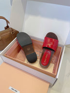 MM STUDDED SANDALS IN RED PATENT CALFSKIN AND WOOD