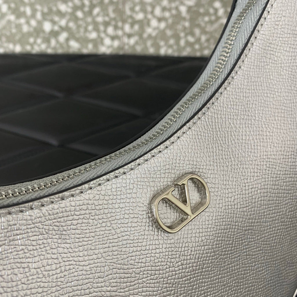 VA GARAVANI VLOGO mini HOBO bag sliver calfskin 566881