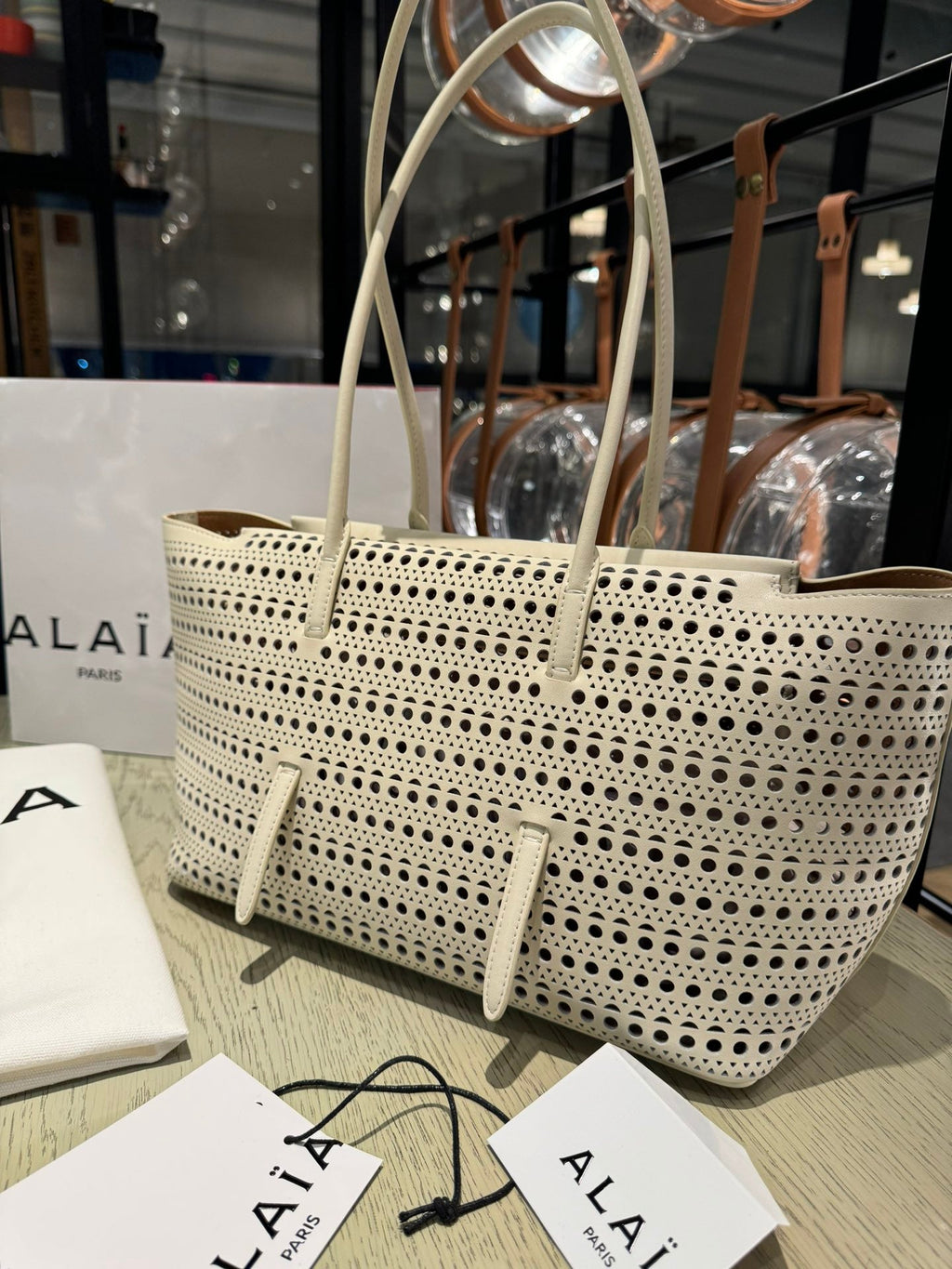 NEO MINA 32 BAG IN CHINO VIENNE CALFSKIN