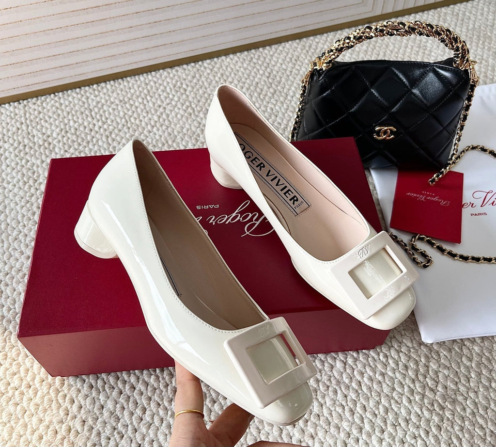 U LOOK BALLERINAS IN WHITE GLOSSY CALFSKIN