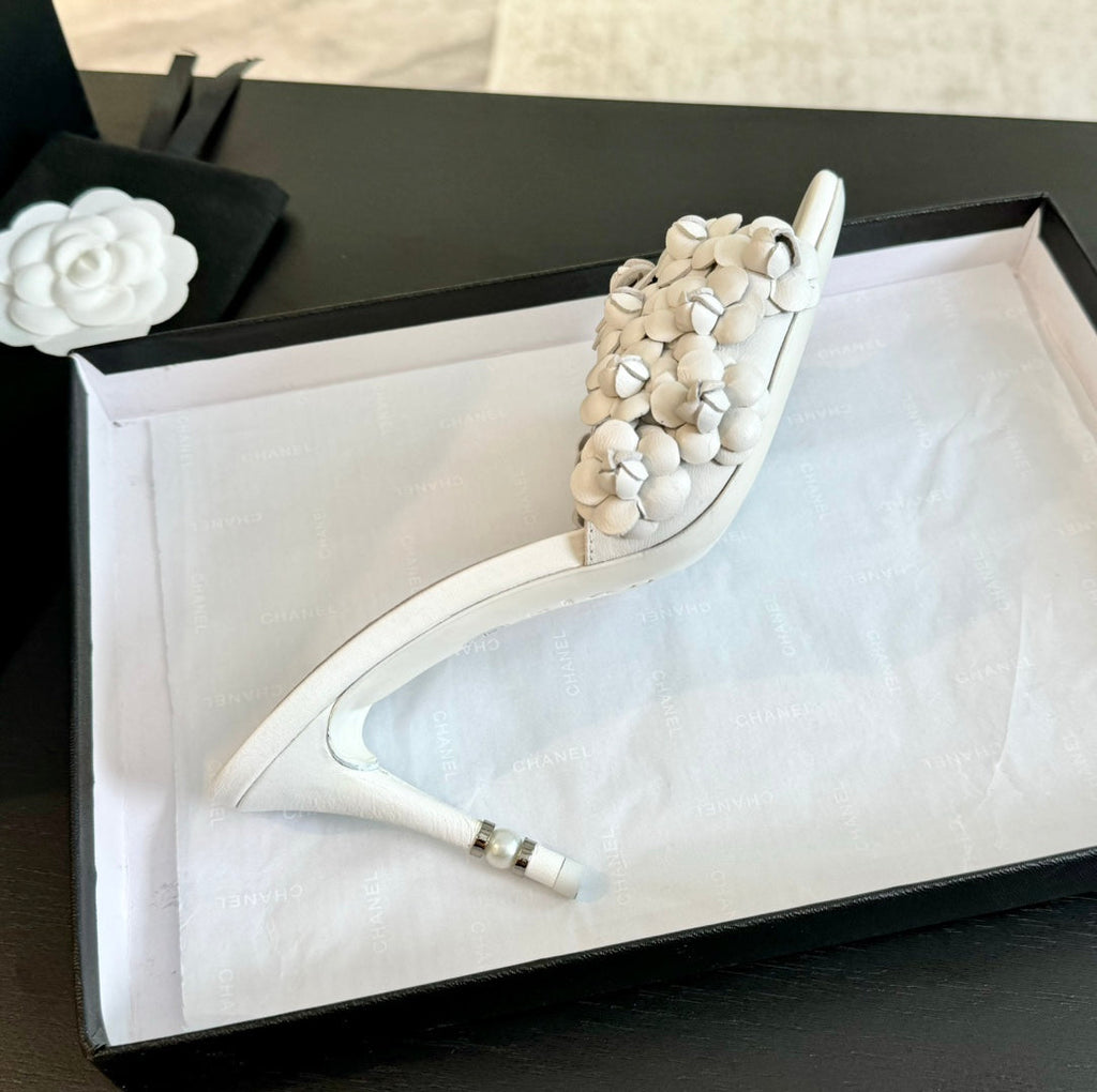 CC Little Camellia World Thin High Heels White Lambskin