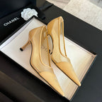 MESH LOGO HEELS IN BEIGE LAMBSKIN