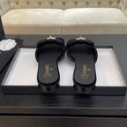 FLAT MULE IN BLACK VELVET