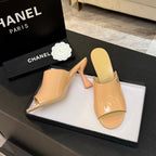 PEEP TOE MULE 85MM IN APRICOT ORANGE PATENT CALFSKIN