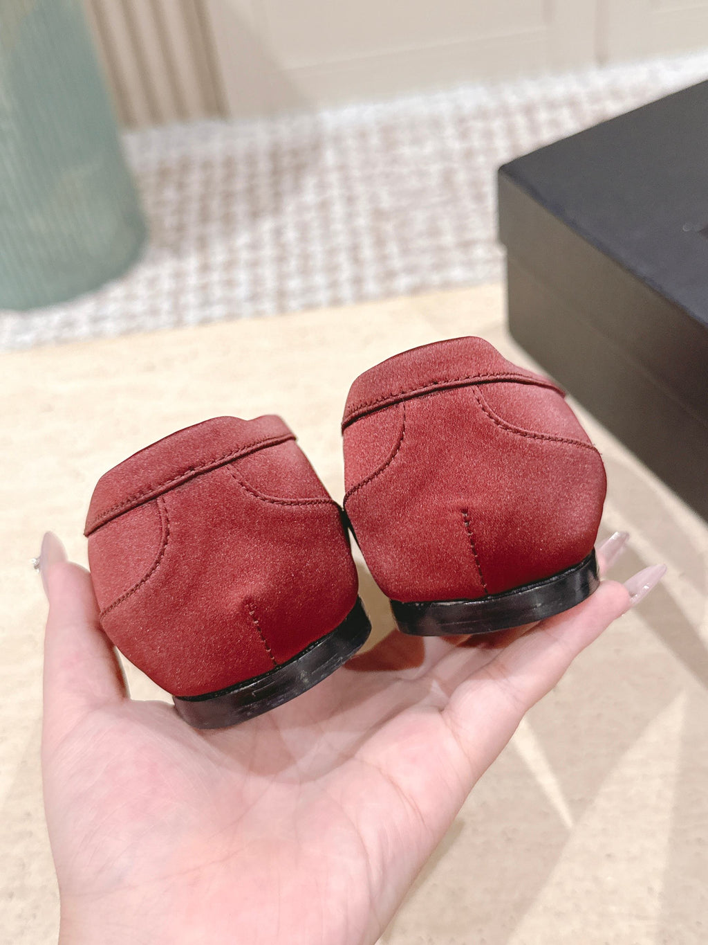 YSL 25S SAINT LAURENT POPPY BALLET FLATS IN  RED SILK